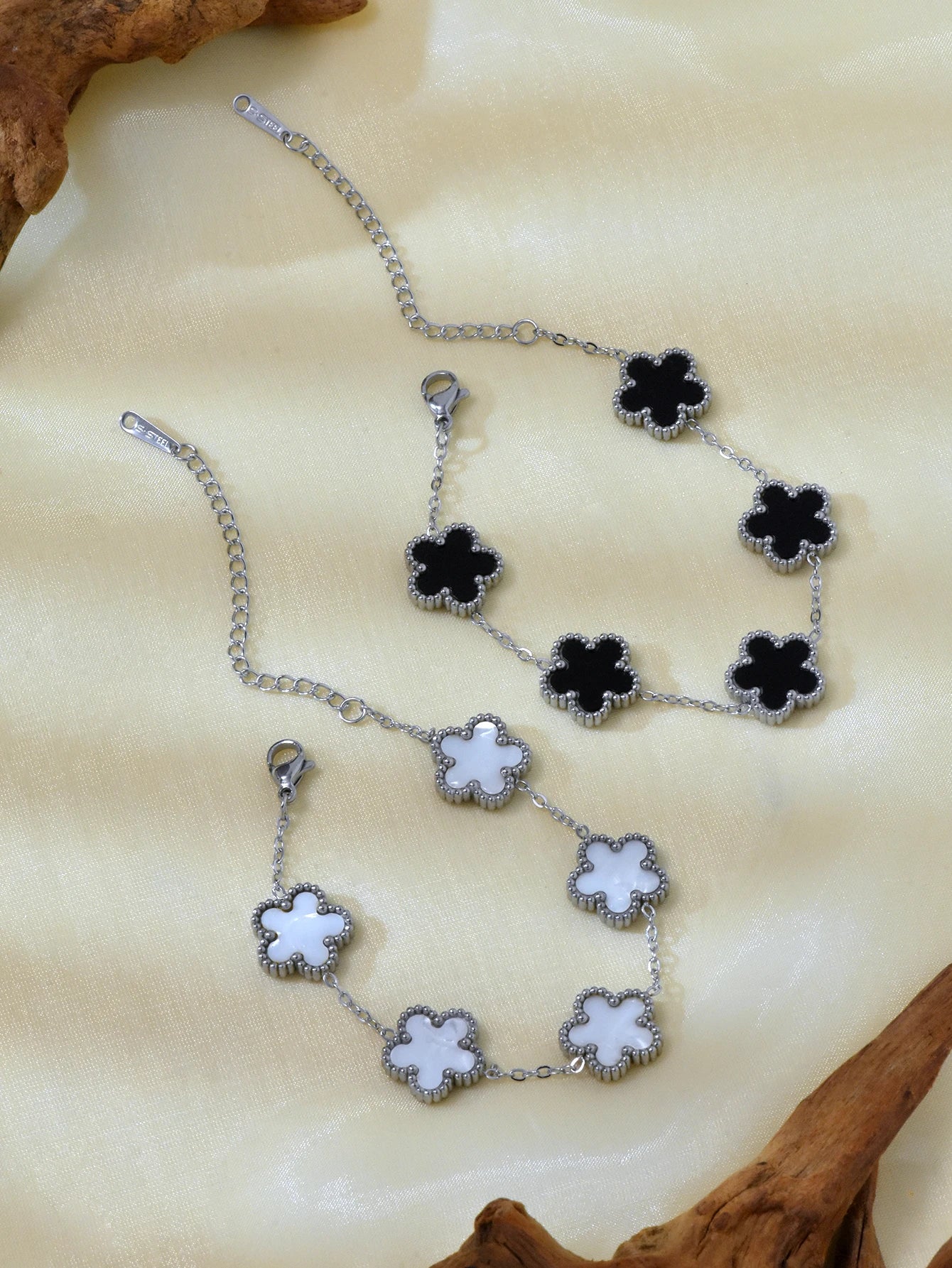 1 Piece Light Luxury Lucky Stainless Steel Five Flower Bracelet