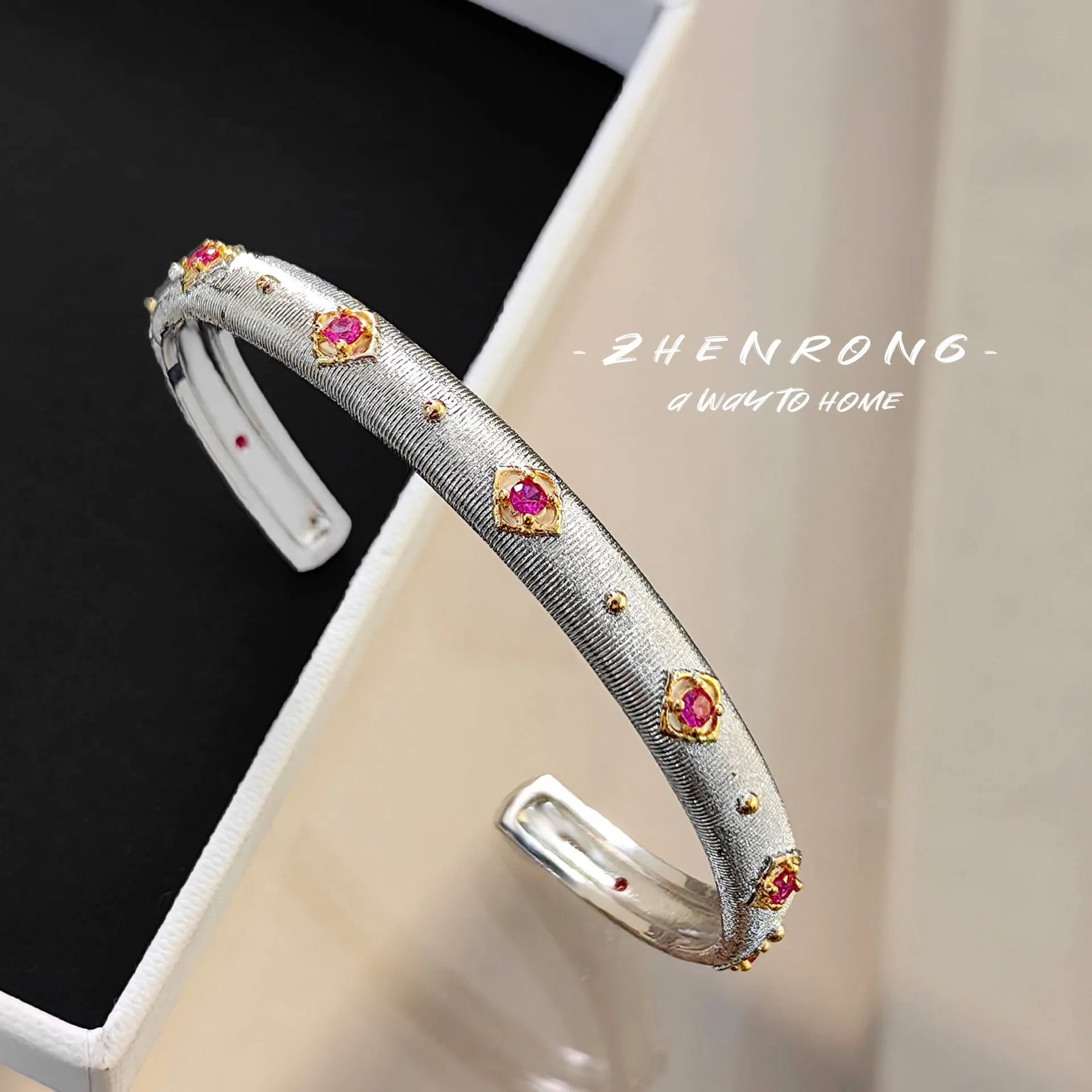 Foydjew Italian Vintage Jewelry Inlaid Red Corundum Gold-plated Bracelets Women's 2024 New Trend