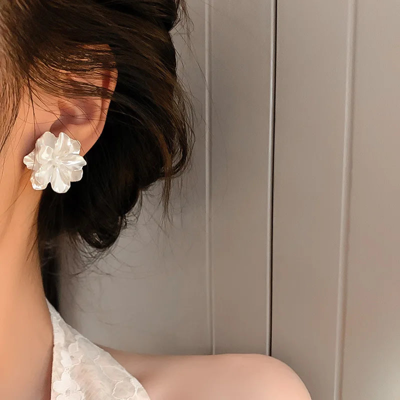 Acrylic White Camellia Flowers Stud Earrings for Women