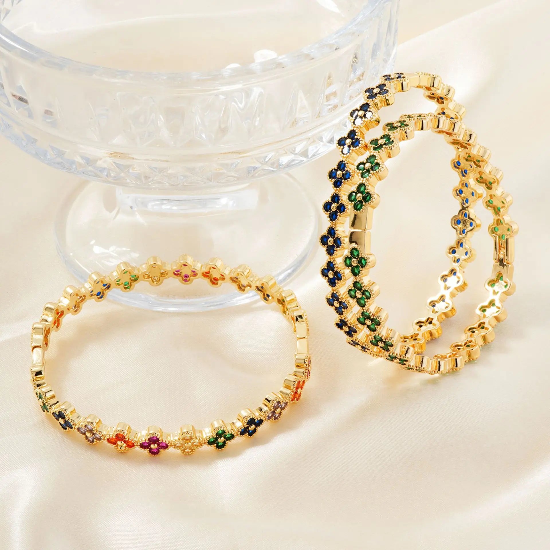 Four-leaf Flower Colorful Zircon Bangle