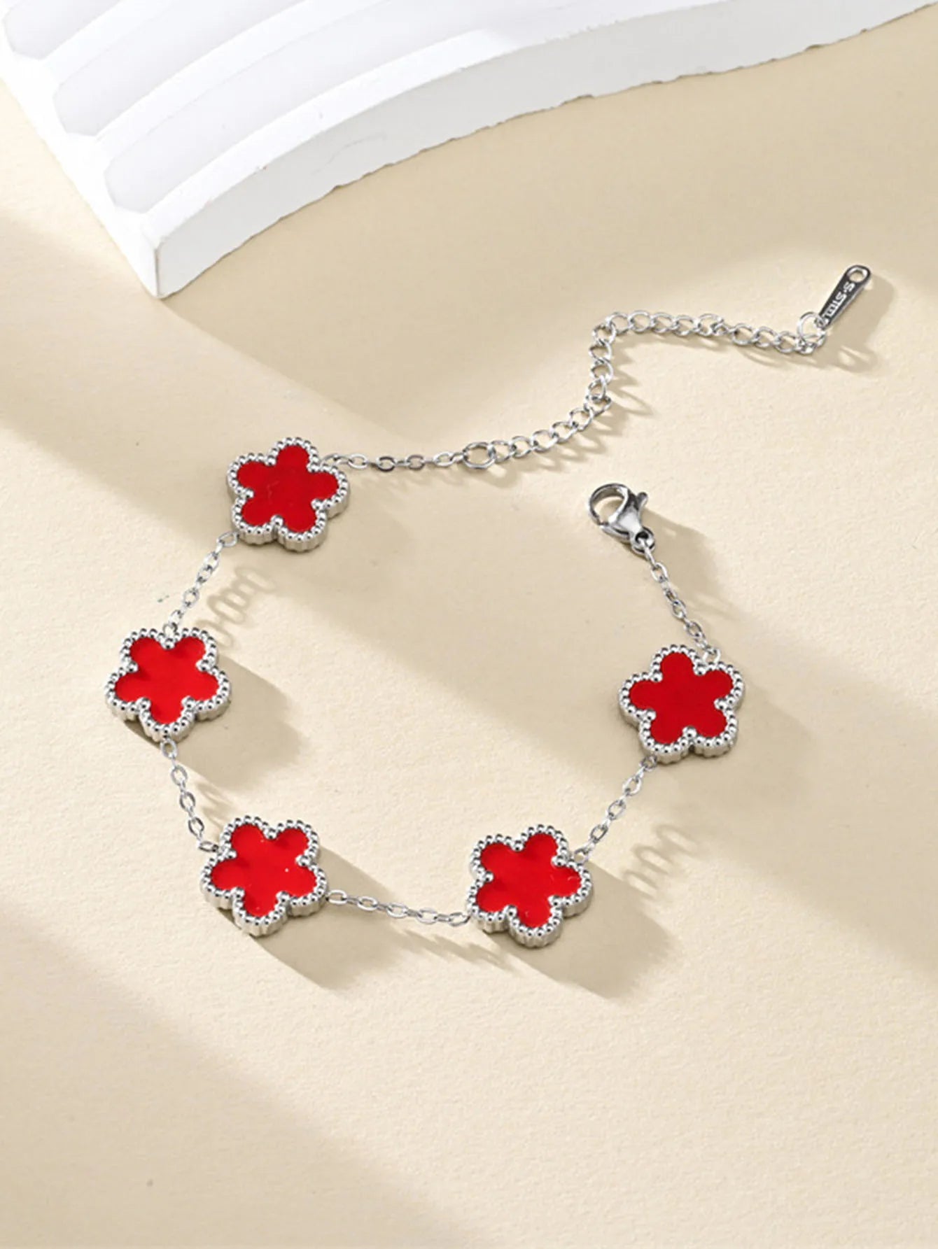 1 Piece Light Luxury Lucky Stainless Steel Five Flower Bracelet