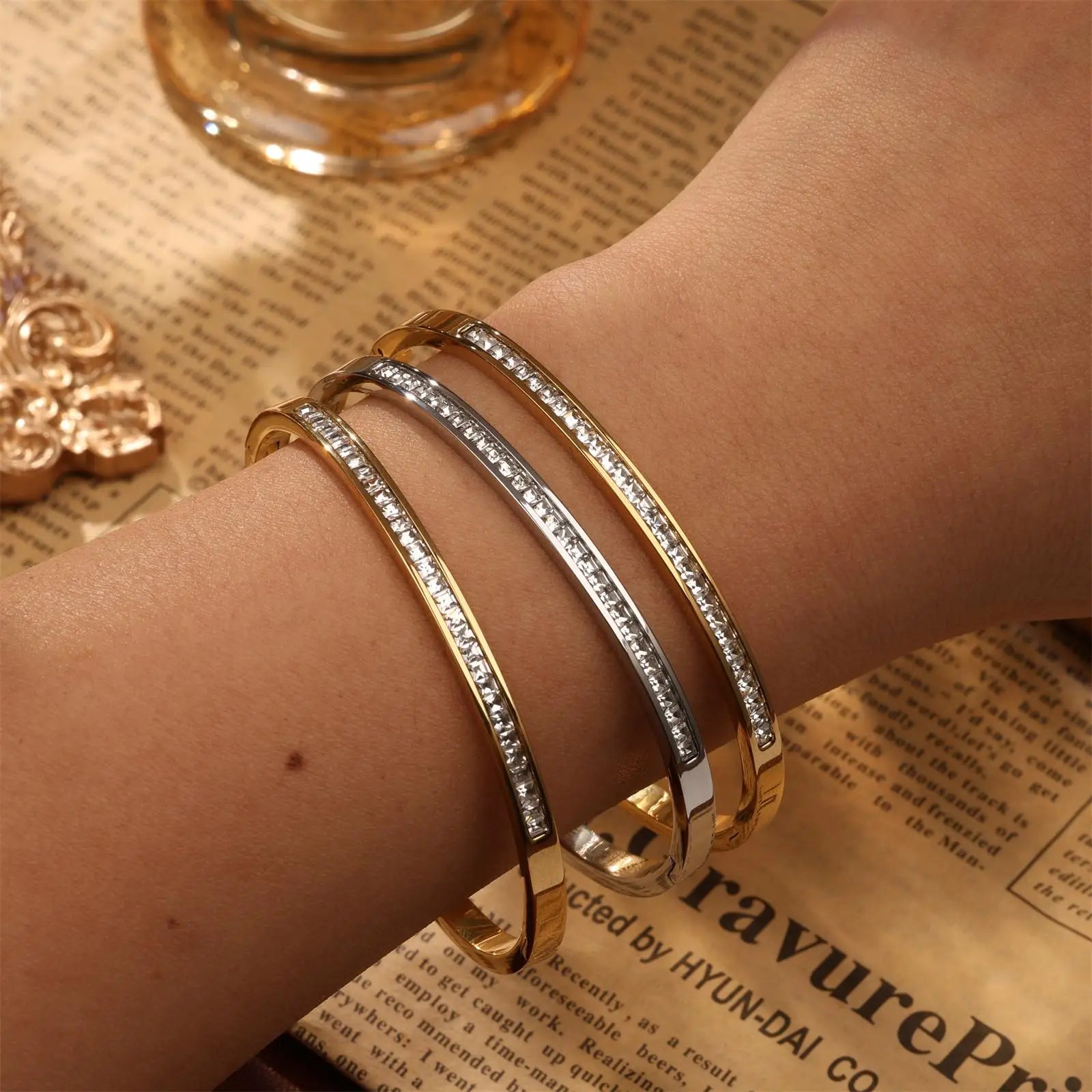 Luxury High Quality Titanium Steel Bracelet for Women