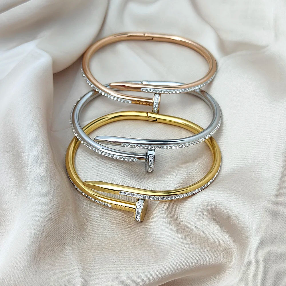 Fashionable classic zircon gold-plated stainless steel bracelet,