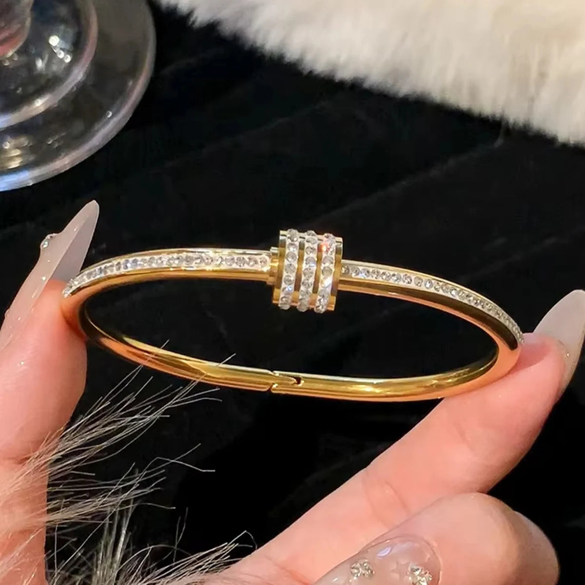 1pc Titanium Steel Gold Bracelet,