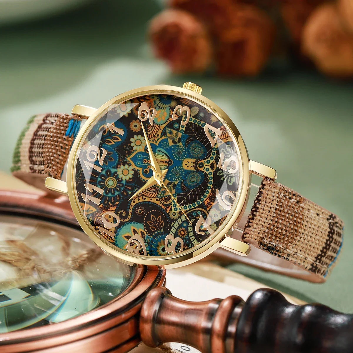 Fashion Women Leather Strap Quartz Watch Vintage