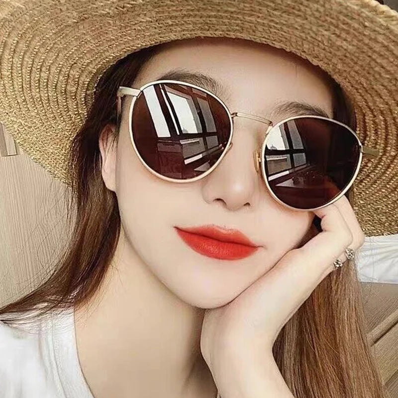 Retro Classic Round  Women Metal Frame Sunglasses