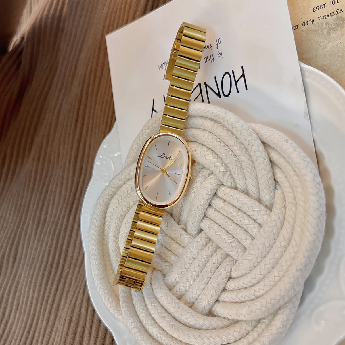 New Fashionable Women's Watch With Gold Bracelet, Vintage