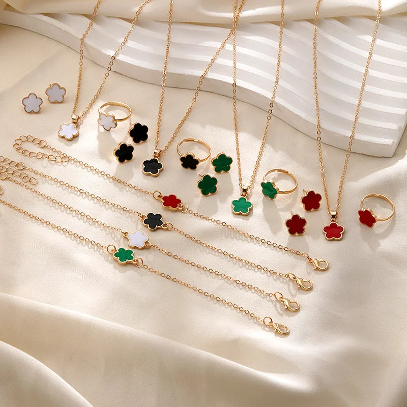 New Romantic 5 Flower Petal Pendant Necklace Set for Women