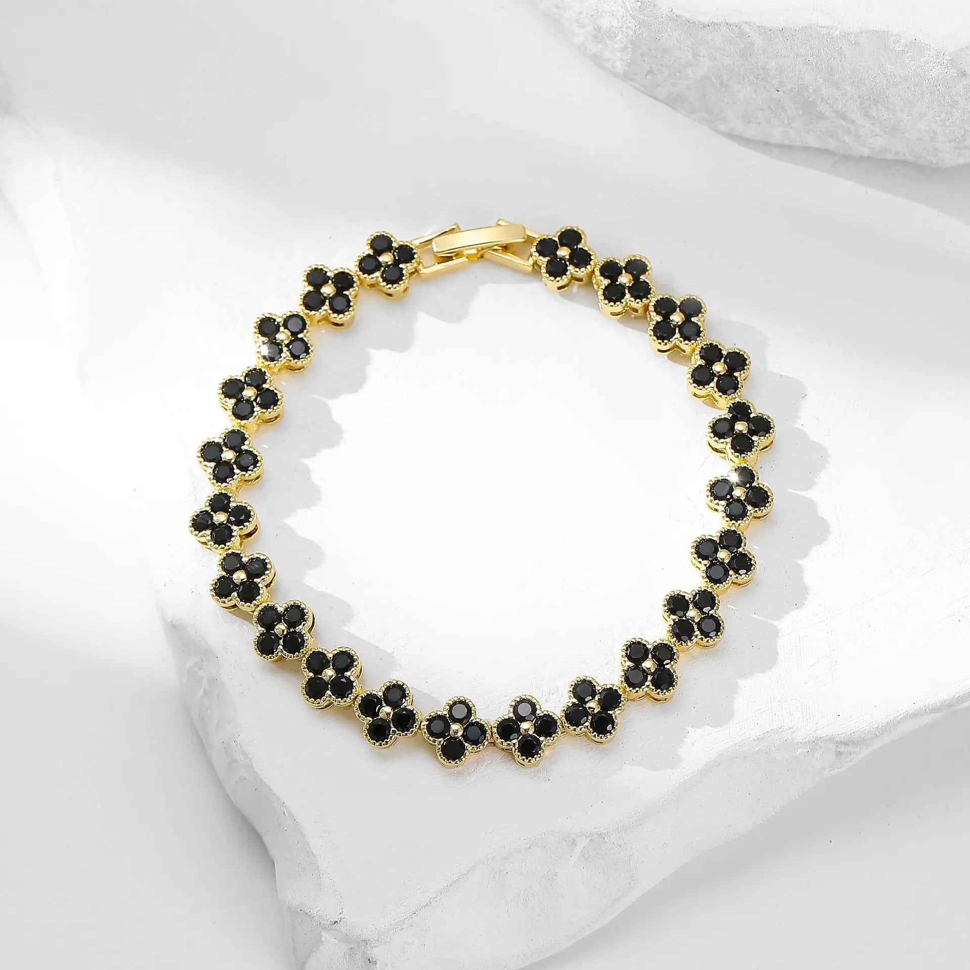 Luxury Brass Colorful Random Zircon Flowers Bracelets