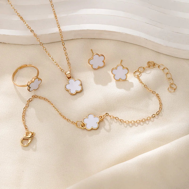 New Romantic 5 Flower Petal Pendant Necklace Set for Women