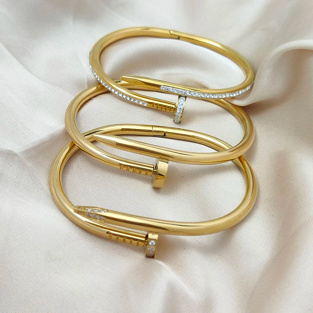 Fashionable classic zircon gold-plated stainless steel bracelet,