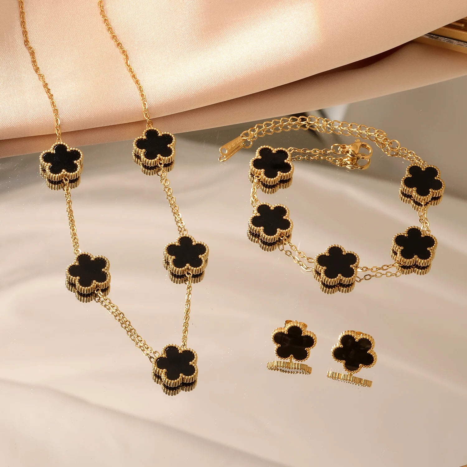 Flower Necklace Earrings Set Jewelry Women Stainless Steel White Shell Clover Bracelet Jewelry Accessories