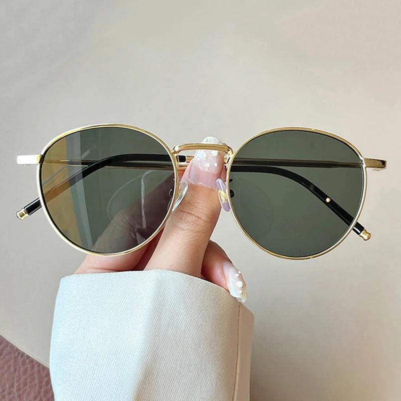 Retro Classic Round  Women Metal Frame Sunglasses