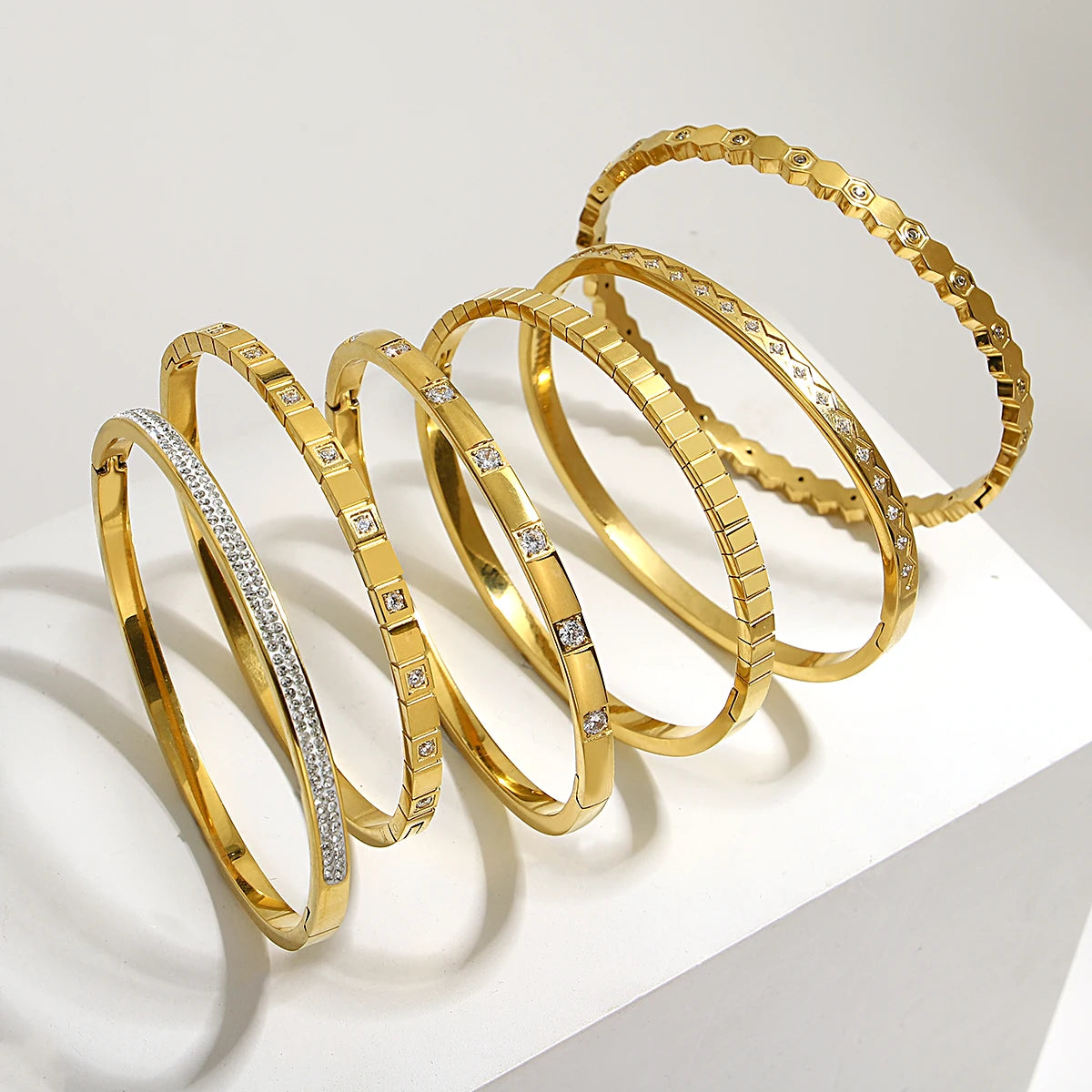 Greatera Trendy Gold Plated 316L Stainless Steel Bangles Bracelets for Women Delicate Cubic Zirconia Bracelet Party Jewelry 2024