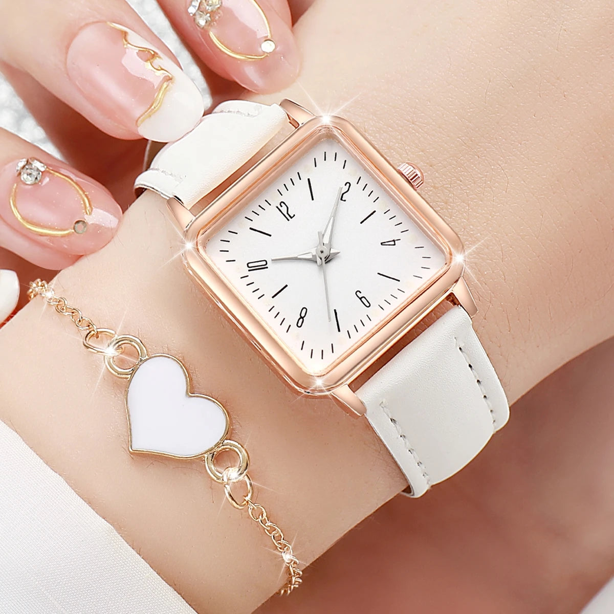 2/4PCS Fashion Square Women's Watch Leather Band Quartz Watches Heart Bracelet Set