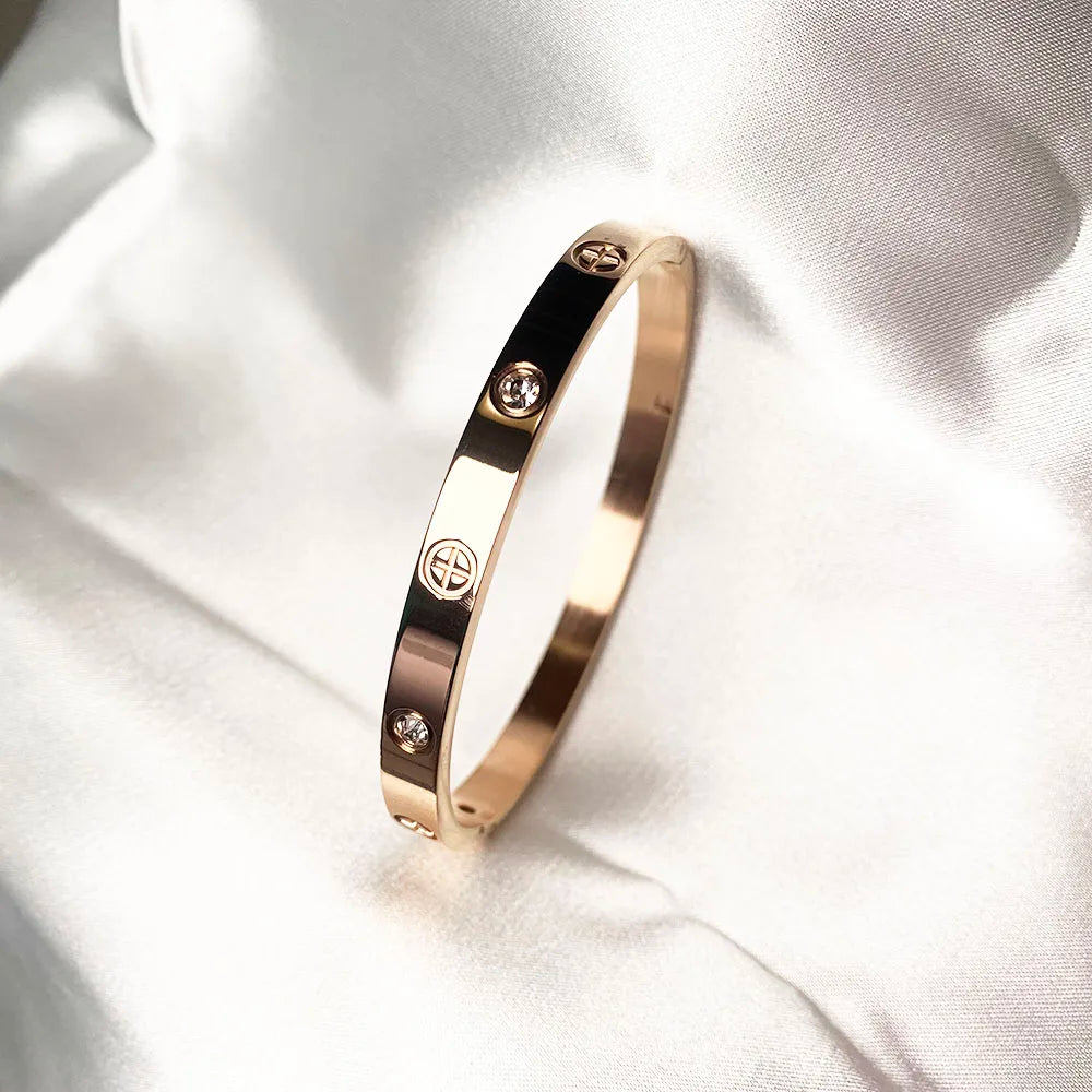 New Design Gold Color Zircon And Cross Nut Nail Bracelet & Bangleg