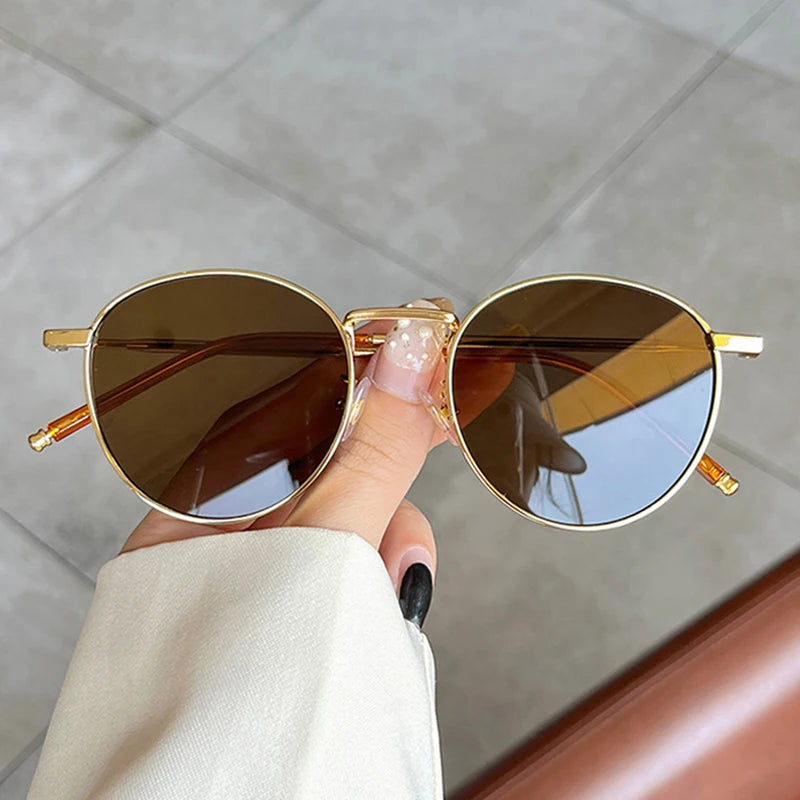 Retro Classic Round  Women Metal Frame Sunglasses