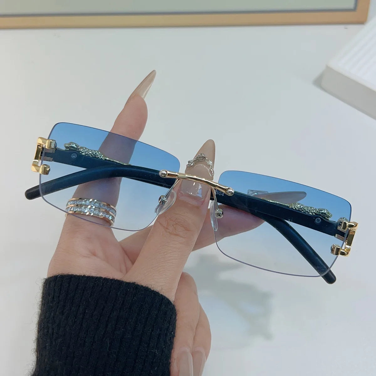 1 Pc Fashionable Women Men Sunglasses Frameless