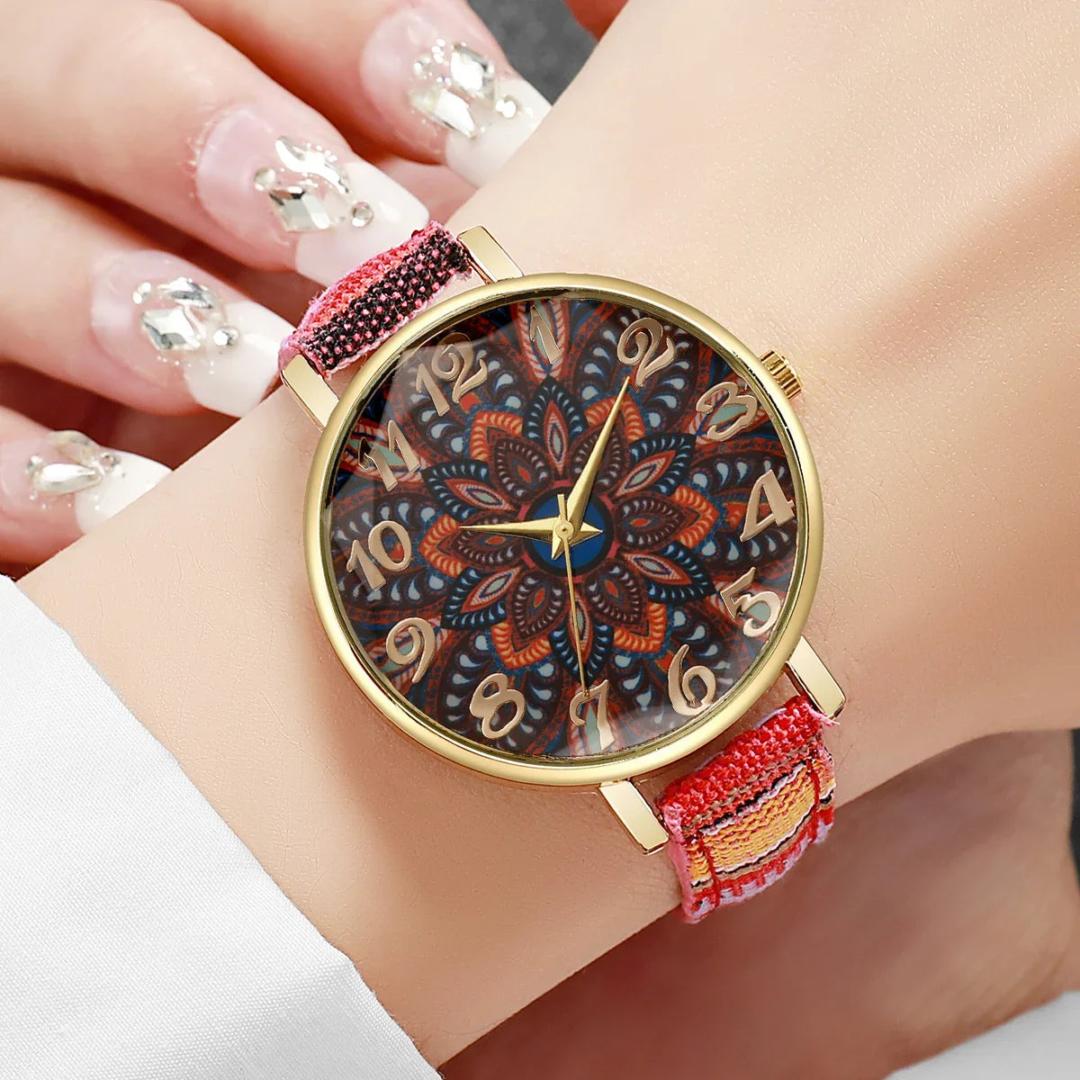Fashion Women Leather Strap Quartz Watch Vintage