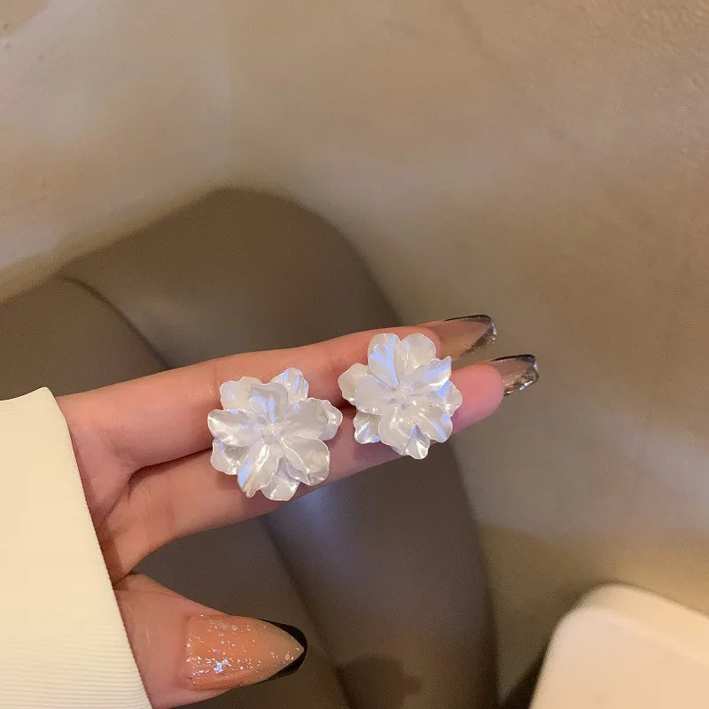 Acrylic White Camellia Flowers Stud Earrings for Women