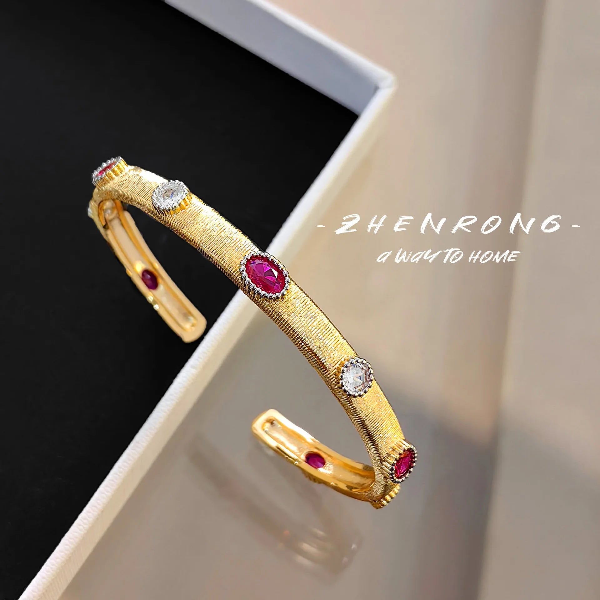 Foydjew Italian Vintage Jewelry Inlaid Red Corundum Gold-plated Bracelets Women's 2024 New Trend
