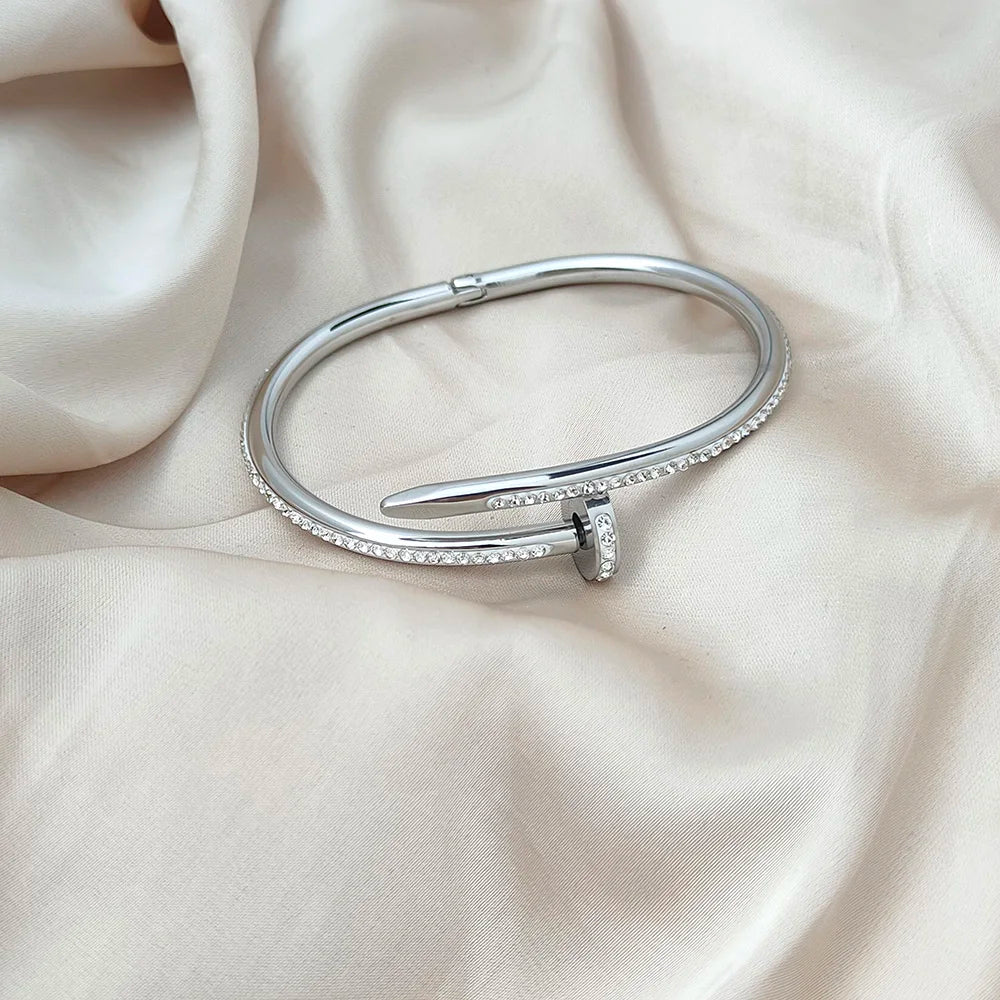 Fashionable classic zircon gold-plated stainless steel bracelet,